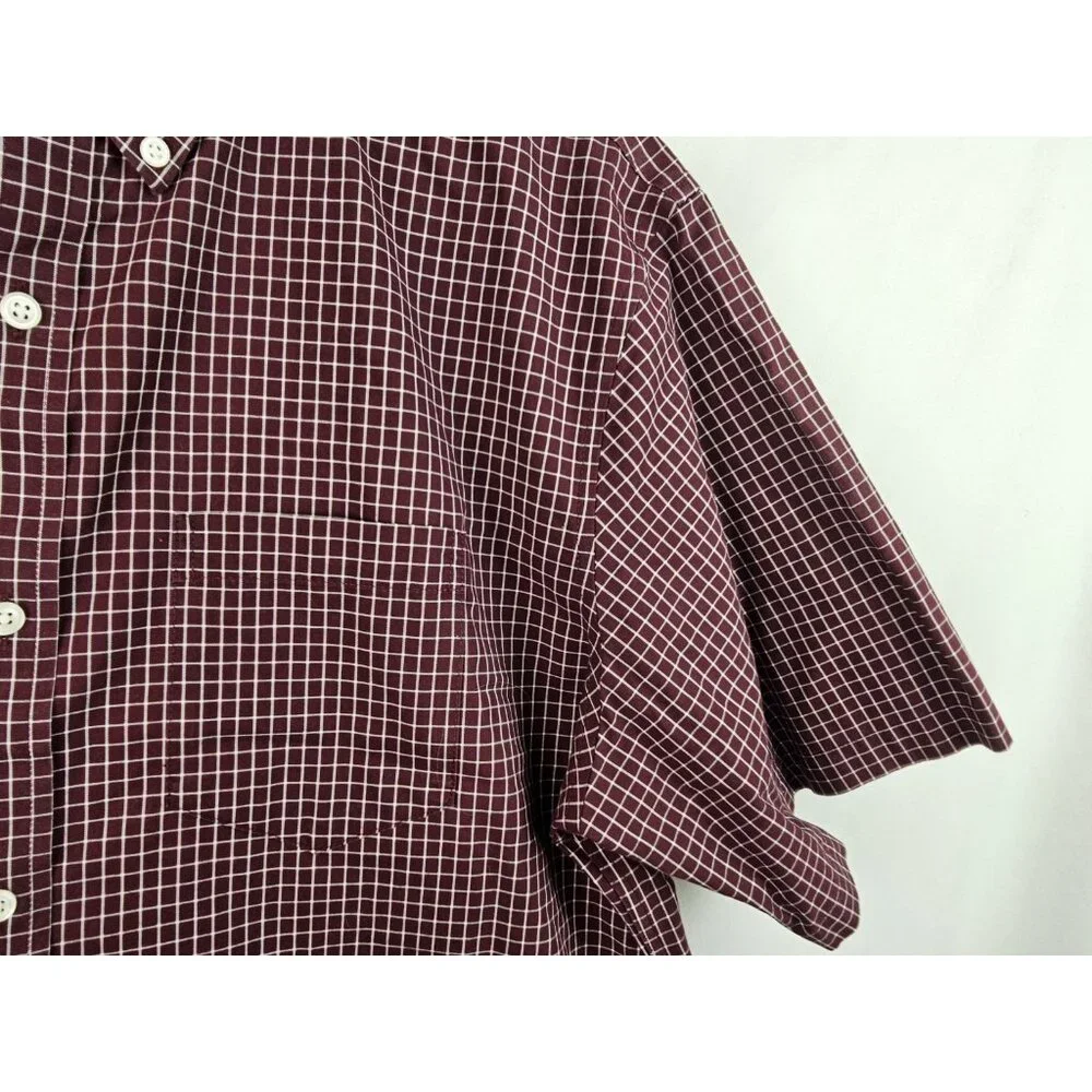 L.L. Bean Men's Shirt Size Large Reg Burgundy Plaid Short Sleeve Button Down Top